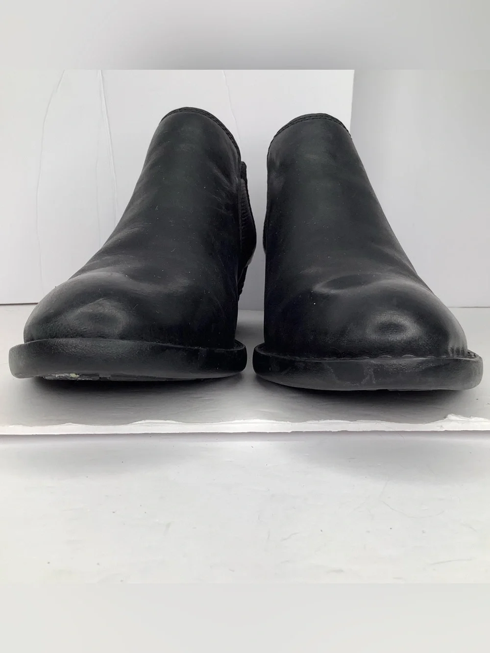 Born Black Leather Chelsea Block Heel Women’s Ankle Bootie Sz 8M  Equestrian